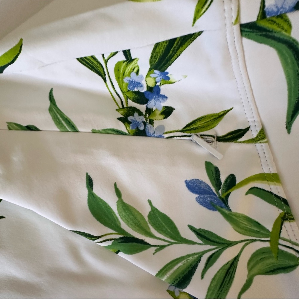 NEW Tommy Bahama Floral Mini Skirt Skort in White, Green and Blue. Medium. Golf - Picture 8 of 12